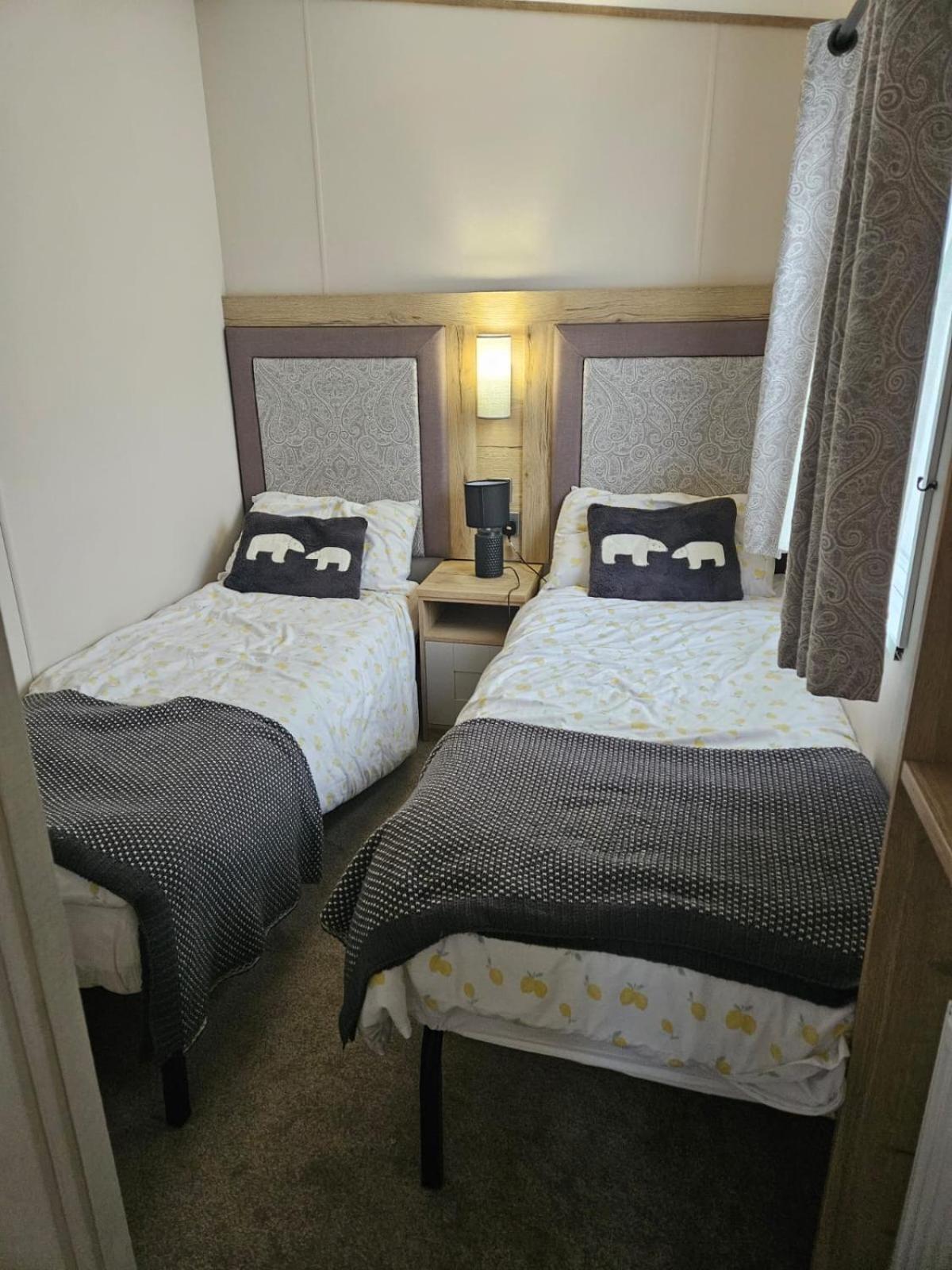 Roadnights Retreat Hotell Heysham Exteriör bild