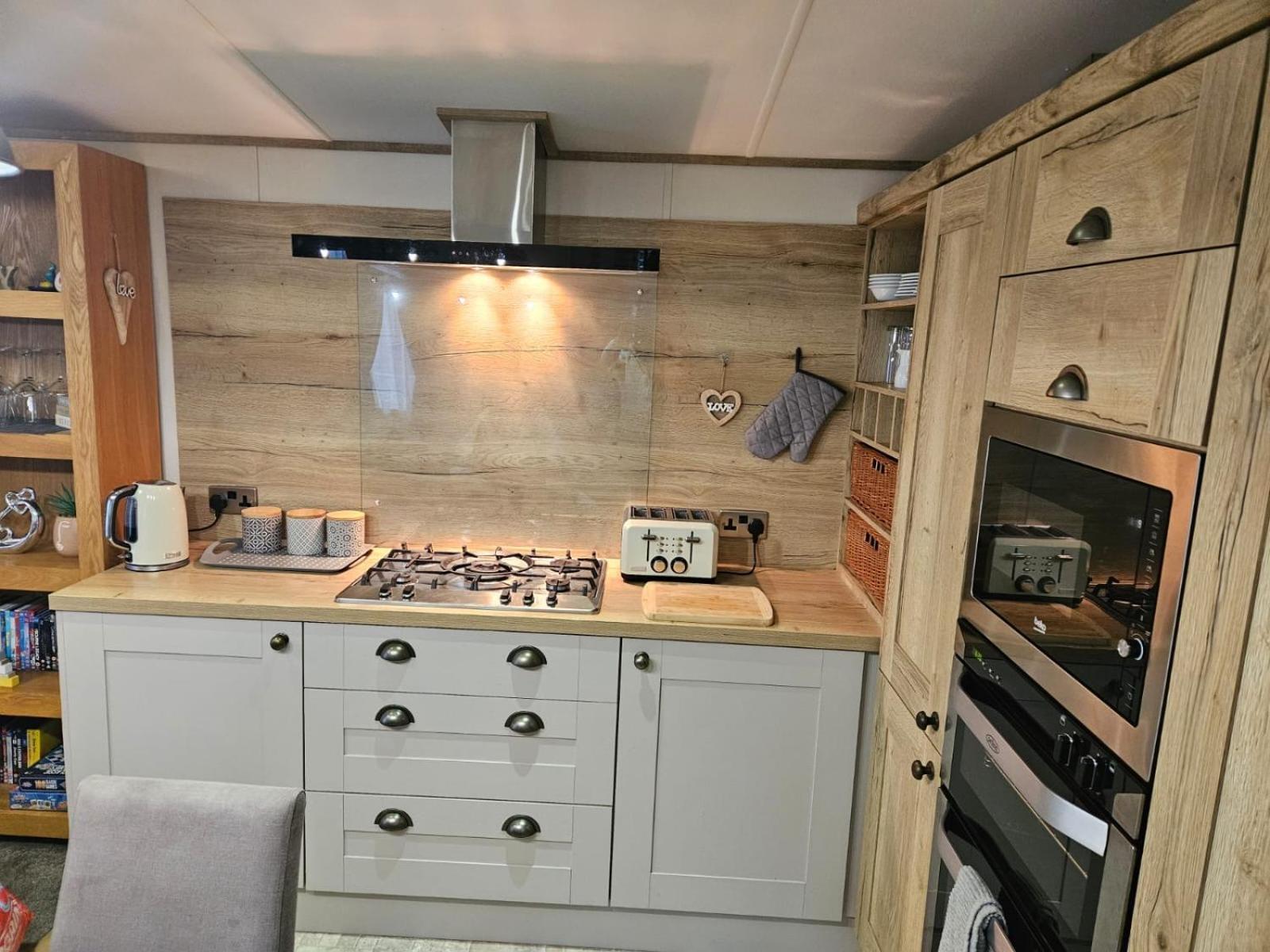 Roadnights Retreat Hotell Heysham Exteriör bild